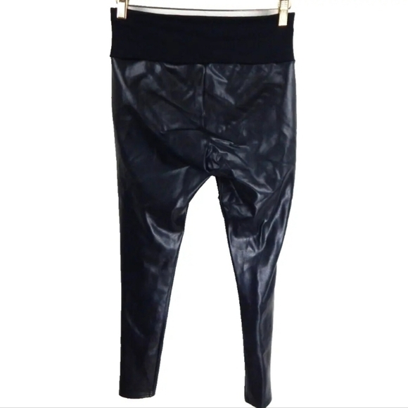 Assets by Spanx All Over Faux Leather Leggings - Picture 2 of 2